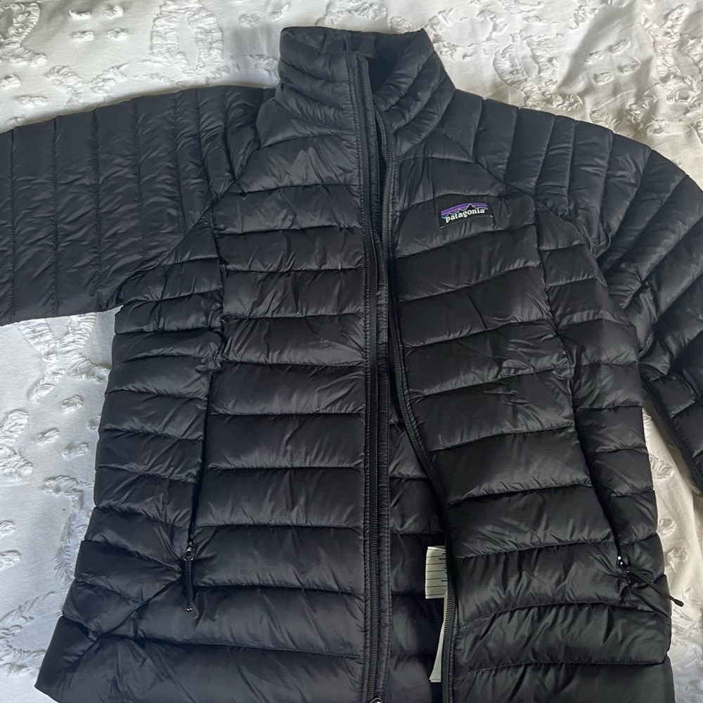 Patagonia Women's Dark Gray Puffer Jacket